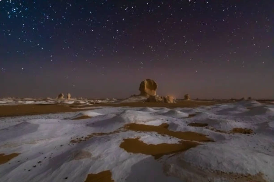 2-days safari trip to Bahariya Oasis and White Desert