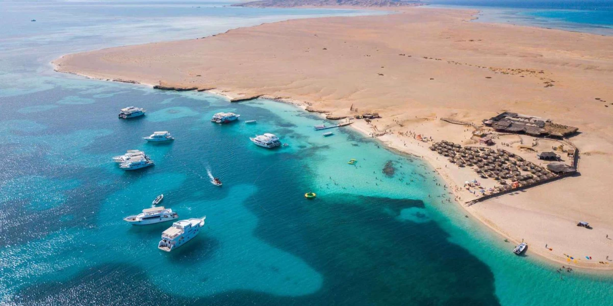 Snorkeling in Mahmya island