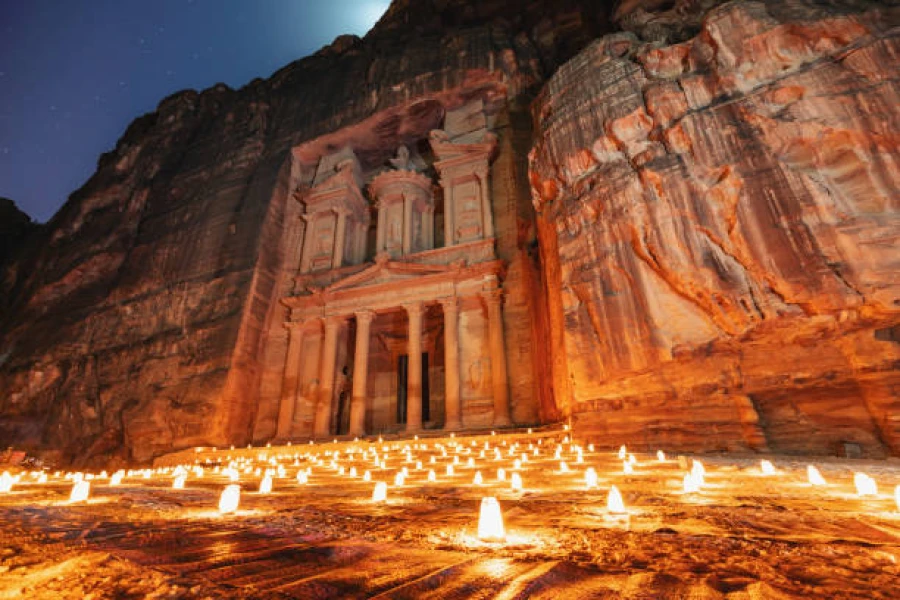 Khazneh el-Far'oun (treasury of the pharaoh), is one of the most elaborate rock-cut tombs in Petra
