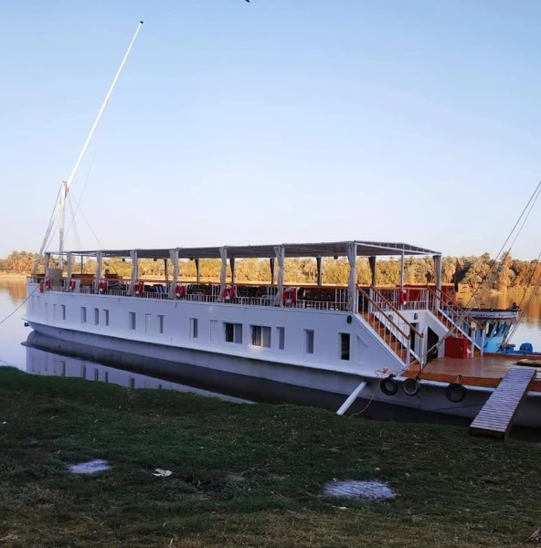 Best 4 Days Three Pyramids Dahabiya Nile Cruise From Aswan to Luxor