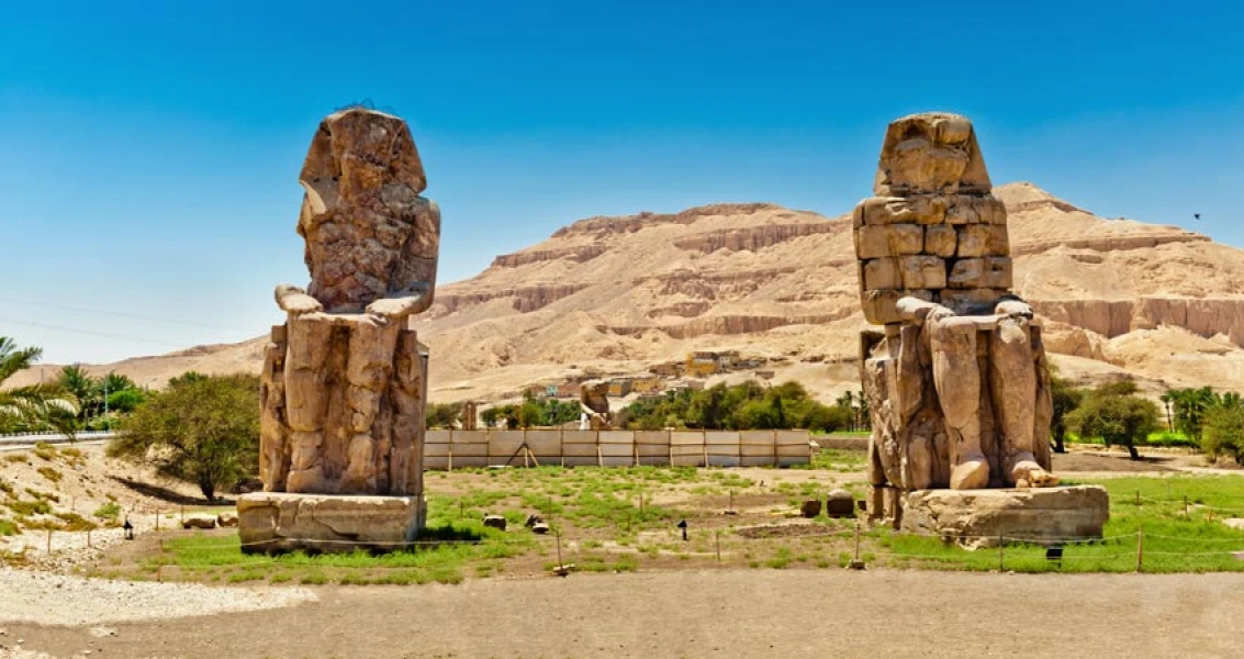colossi of memnon