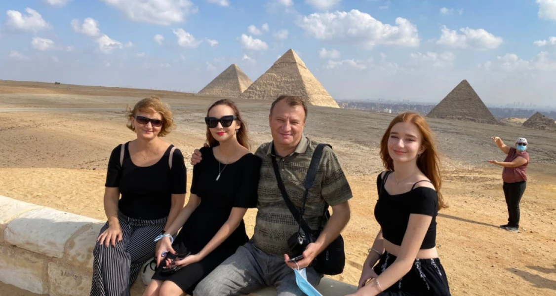 Tour to Giza Pyramids with a camel ride from Alexandria port