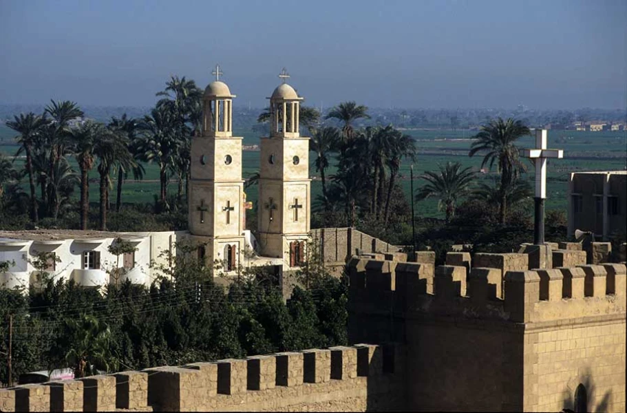 Excursão de 2 Dias aos Monumentos Cópticos e Igrejas em Luxor