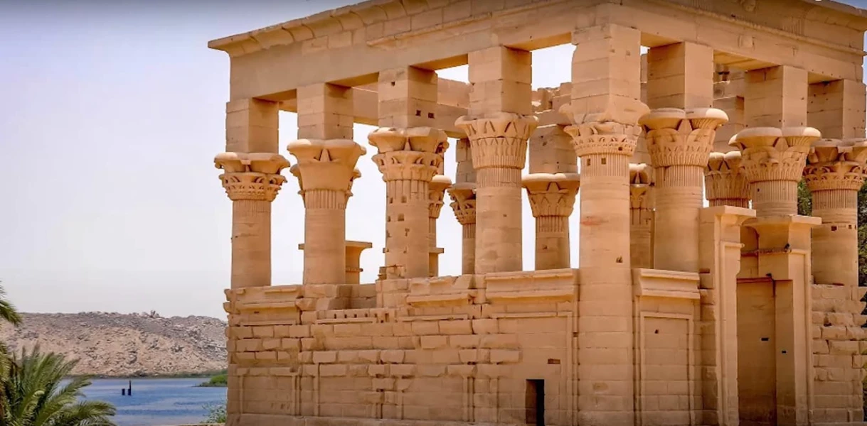 Célébrez Noël au temple magique de Philae