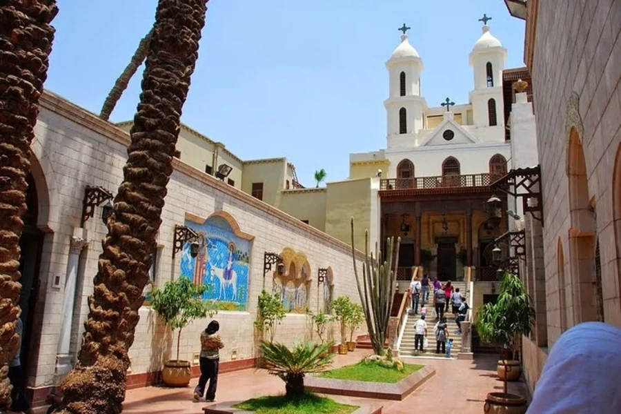 Découvrez la beauté de l'église suspendue