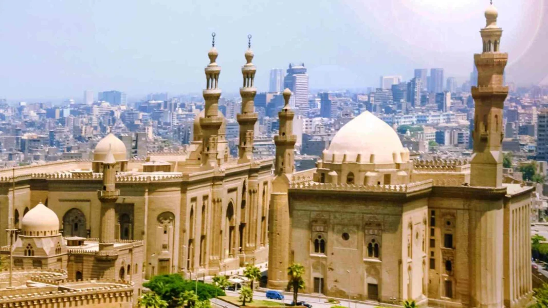 A majestic stop in your Egypt Christmas package