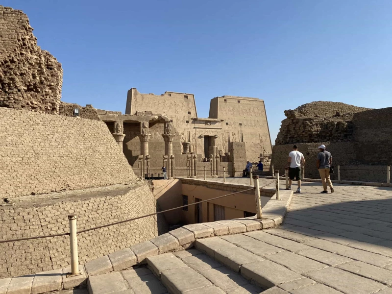 Add Edfu to your magical Christmas journey