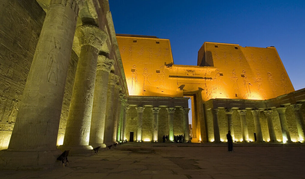Explore the stunning Edfu Temple during your Christmas trip