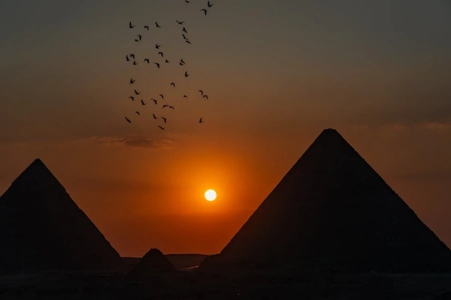 Noël en Égypte Découvrez les anciennes pyramides de Gizeh