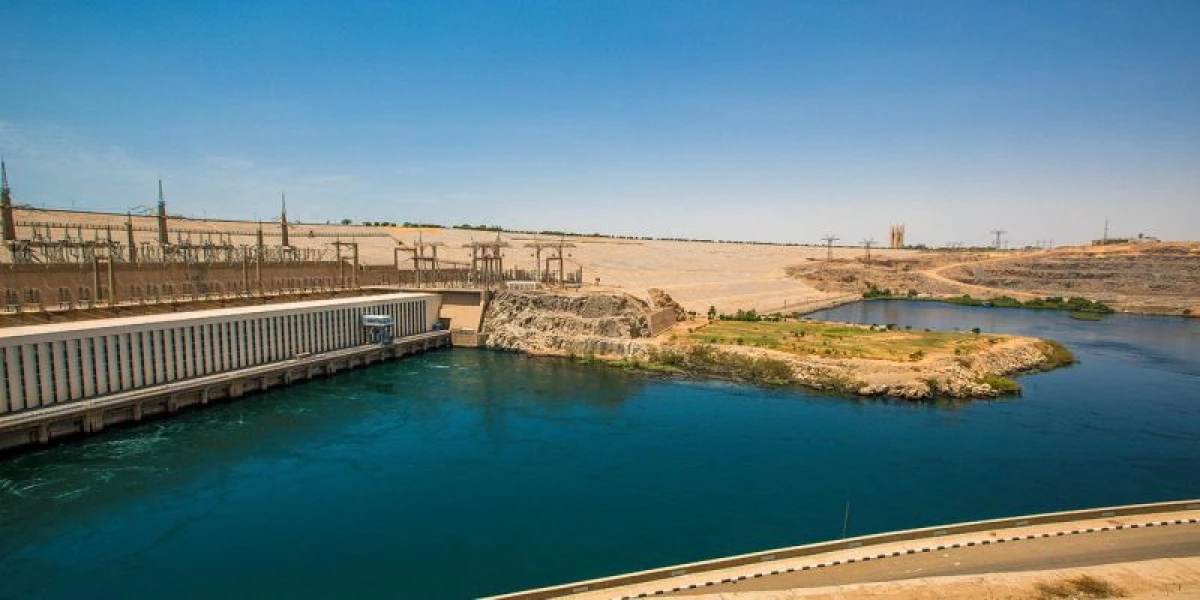 Noël en Égypte Une visite au Haut Barrage s'impose