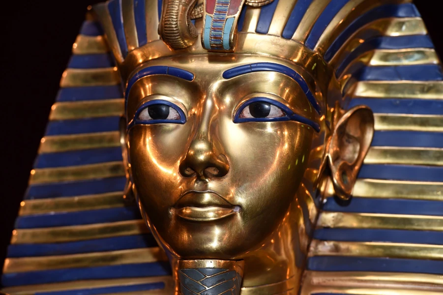 Découvrez la beauté du masque de Toutankhamon cette nouvelle année
