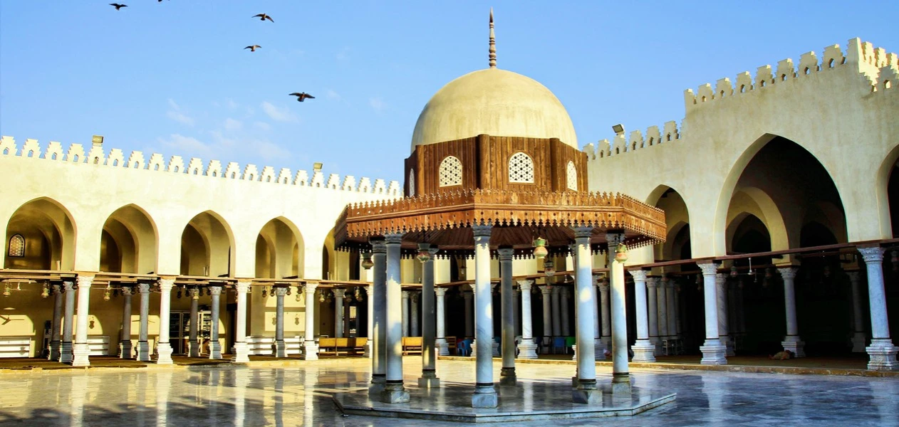 La mosquée d'Amr la principale visite de Noël en Égypte