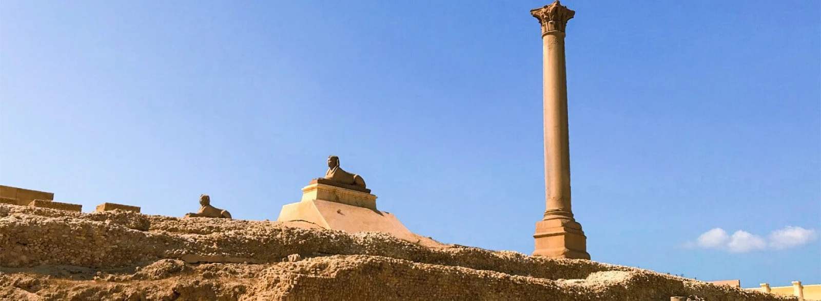 Visite o Templo Serapeum na sua excursão de um dia em Alexandria