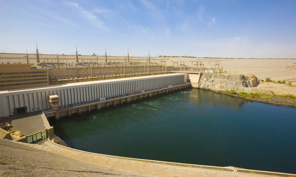 Visitors exploring the Aswan High Dam on a guided Aswan Day Tour