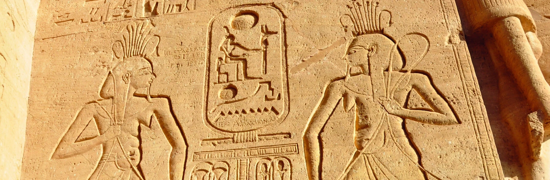 Excursion d'une nuit à Abou Simbel et spectacle de lumière depuis Aswan par la route