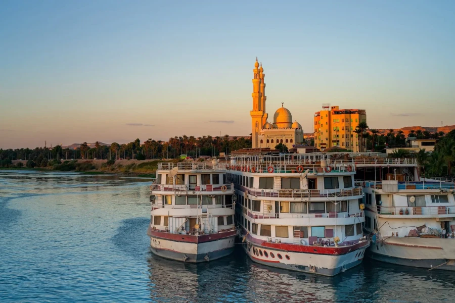 Sailing the Nile
