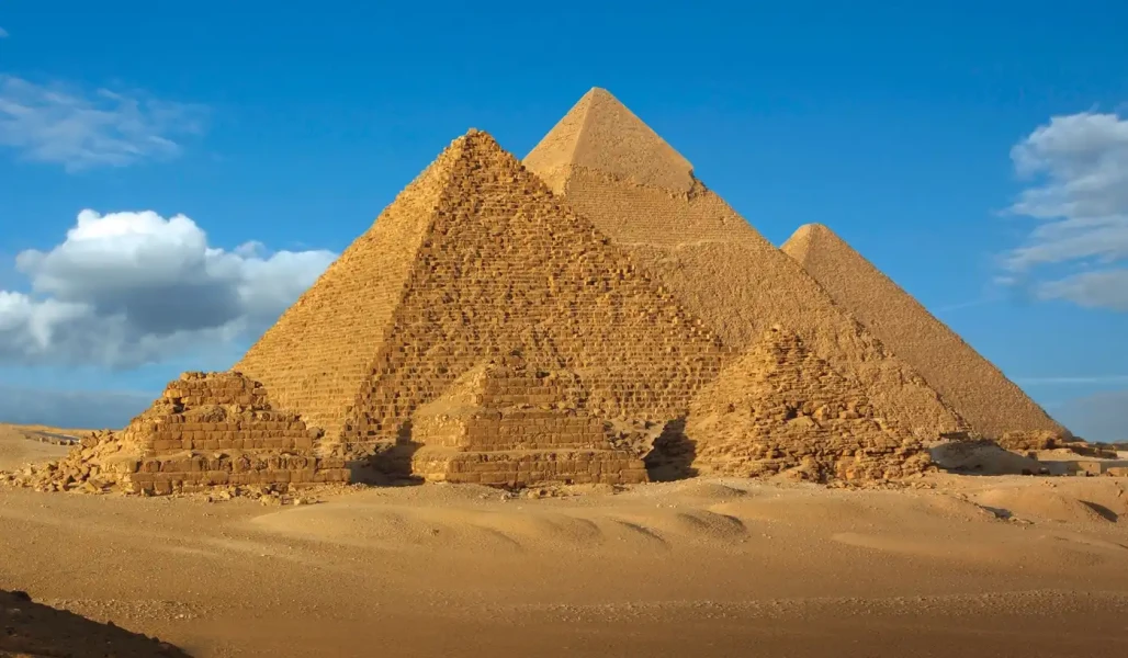 Full Day Tour in Cairo, Pyramids and Egyptian Museum