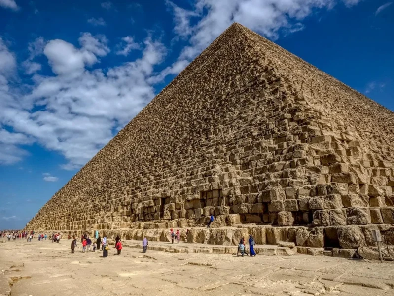 Pyramid of Khufu Giza