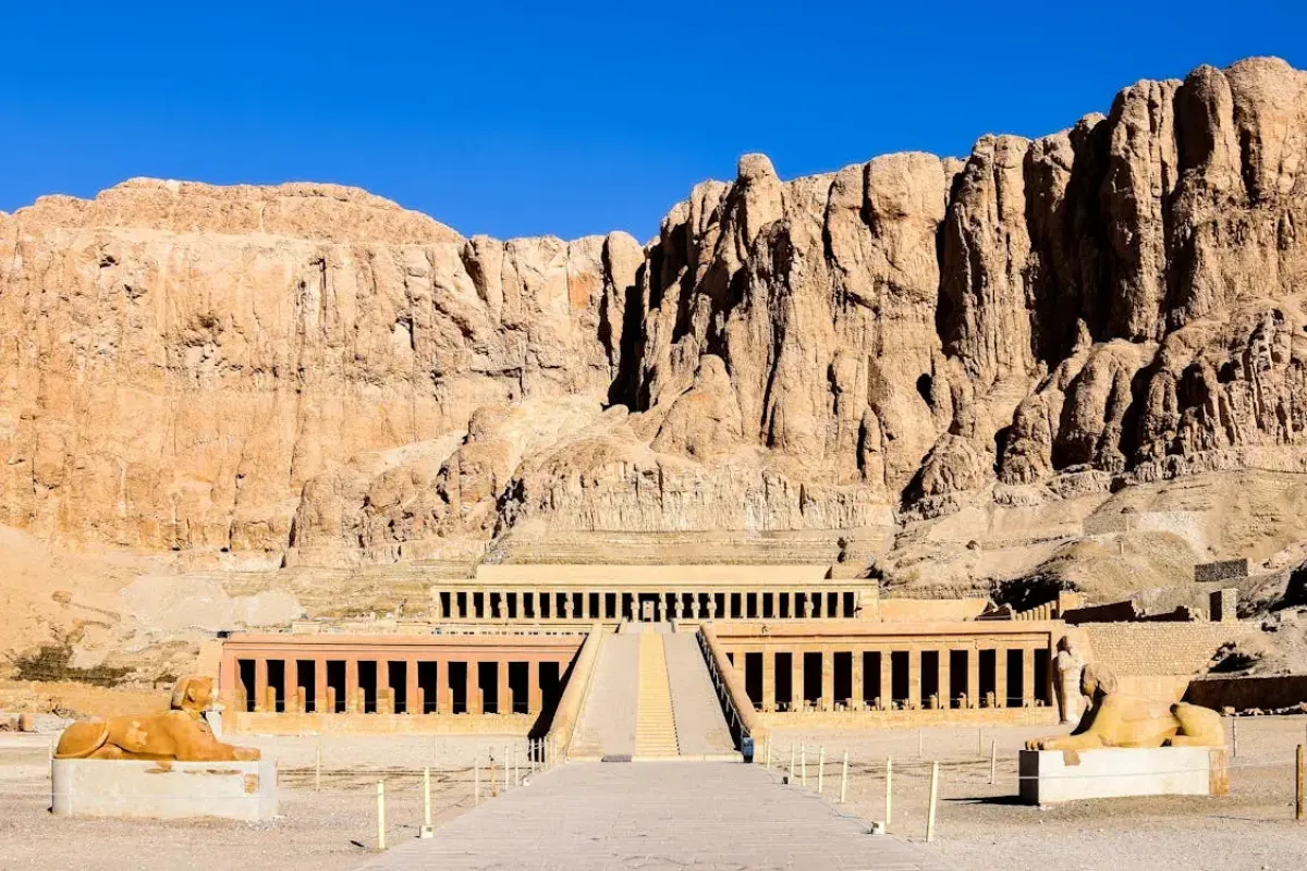 Tour de l'éclipse en Égypte sur 12 jours 2027 : Le Caire, Nil & Mer Rouge