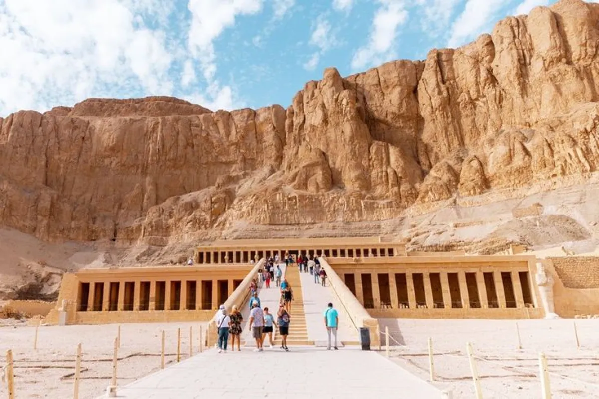Egypt Total Solar Eclipse 2027: 3-Day Luxor Eclipse Tour from Marsa Alam