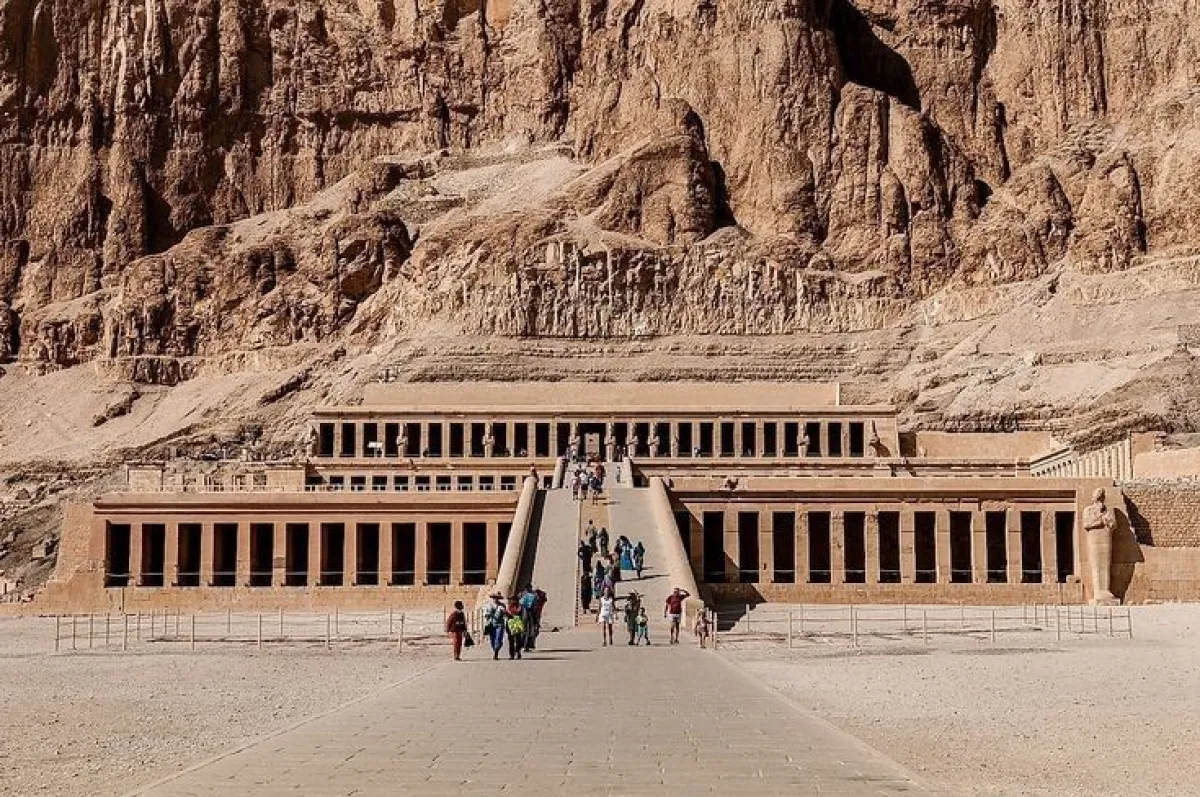 Egypt Total Solar Eclipse 2027: 3-Day Luxor Eclipse Tour from El-Gouna