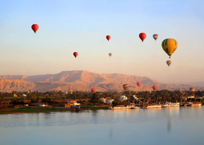 Hot Air Balloon Tour  Luxor