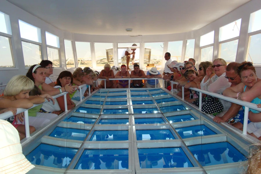 Barco com Fundo de Vidro em Sharm El Sheikh