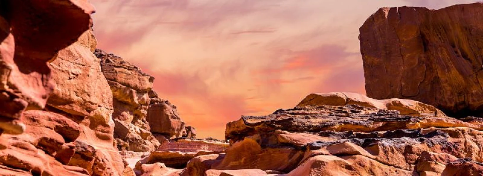 Coloured Canyon and Dahab from Sharm el Sheikh